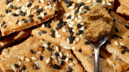 crackers and peanut butter Snack Alternatives for Toddler Health