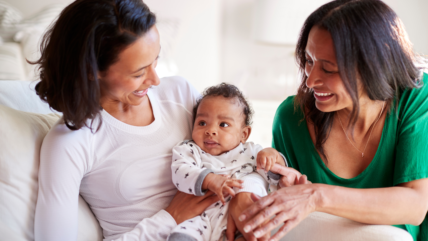 baby, mom, mom friends, A Pediatrician’s Guide to Welcoming Your Newborn Home with Boundaries